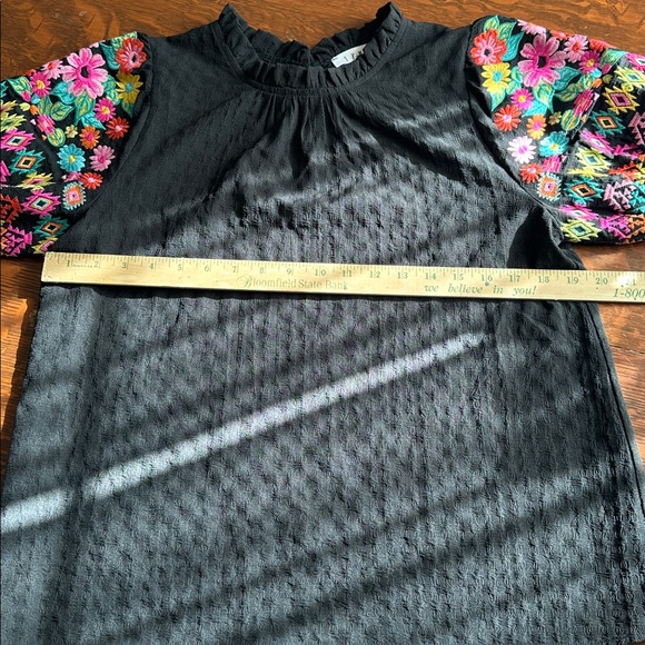 THML Women’s flutter sleeve embroidered size medium - Picture 9 of 11